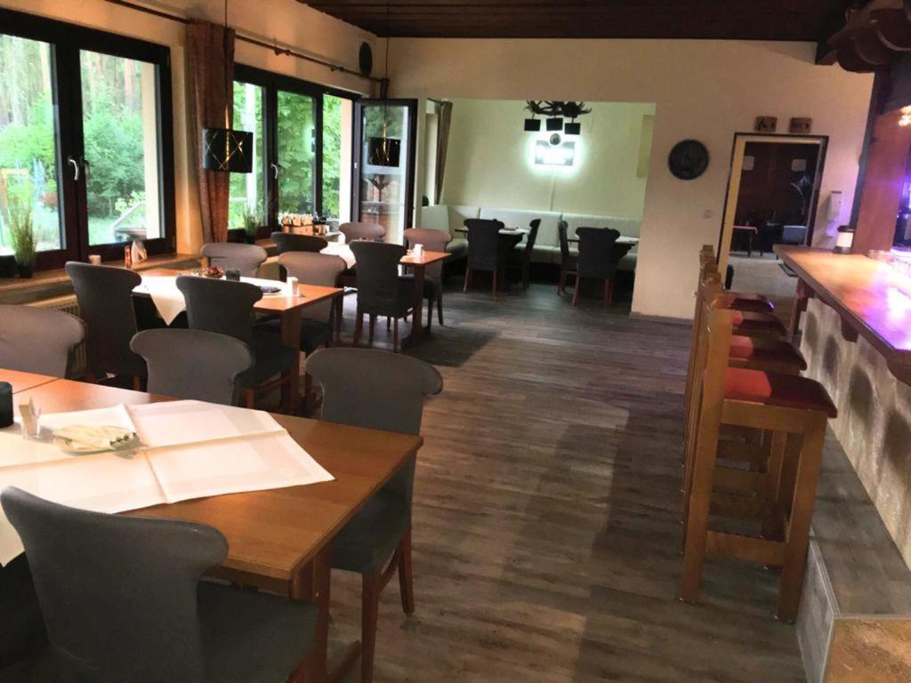 Hotel-Restaurant Hubertus Brome Exterior photo